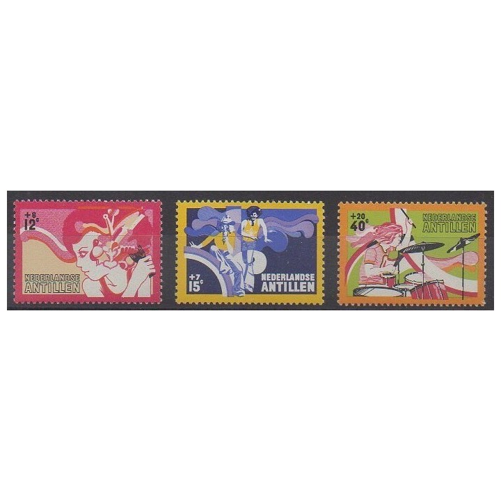 Acheter cette série de timbres des Antilles néerlandaises de l'année 1974 (No 469/471).