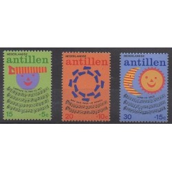 Antilles néerlandaises - 1974 - No 477/479 - Musique - Enfance