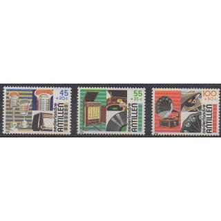 Acheter cette série de timbres des Antilles néerlandaises de l'année 1984 (No 711/713).