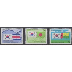 Corée du Sud - 1985 - No 1271 et 1276/1277 - Drapeaux