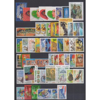 Buy the stamps and the 7 souvenir sheets of France of the year 2000 (Nb 3294/3366 - BF27/BF32).