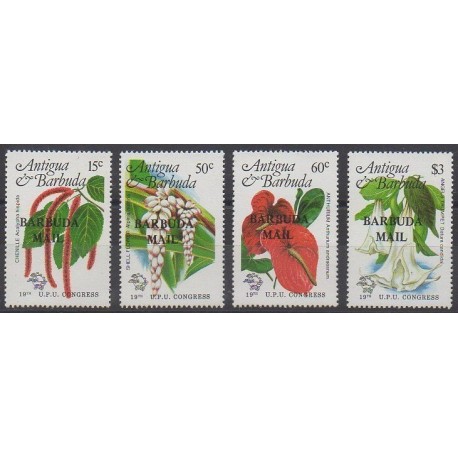 Barbuda - 1984 - No 688/691 - Fleurs - Service postal