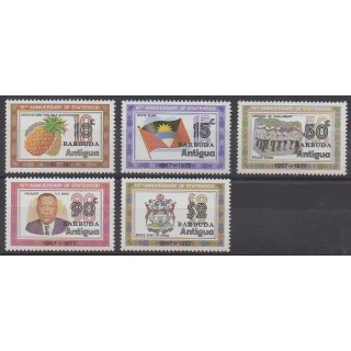 Acheter cette série de timbres de Barbuda de l'année 1978 (No 365/369).
