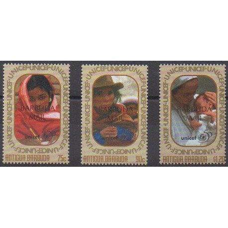 Barbuda - 1998 - Nb 1796/1798 - Childhood