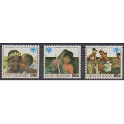 Cook (Islands) - 1979 - Nb 524/526 - Childhood