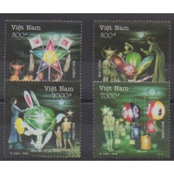 Vietnam - 2002 - Nb 2076/2079 - Folklore