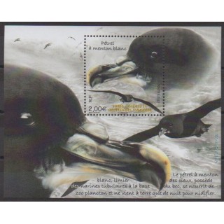 Acheter ce timbre des Terres Australes et Antarctiques Françaises de l'année 2022 (Petrel à menton blanc).