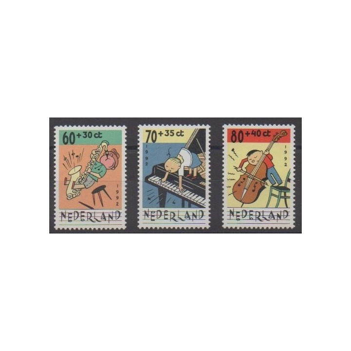 Acheter cette série de timbres des Pays-Bas de l'année 1992 (No 1419/1421).