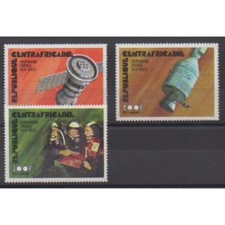 Acheter ces timbres de la République Centrafricaine de l'année 1976 (No PA140/PA142).