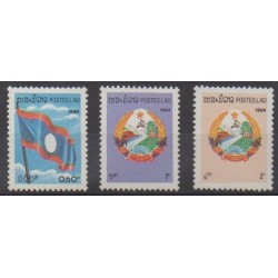 Laos - 1984 - No 545/546 - Drapeaux - Armoiries