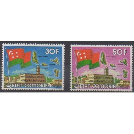 Comores - 1976 - No 154/155 - Monuments - Drapeaux