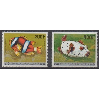 Acheter ces timbres des Comores de l'année 1977 (No PA128/PA129).