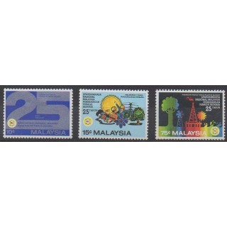 Acheter cette série de timbres de Malaisie de l'année 1981 (No 240/242).