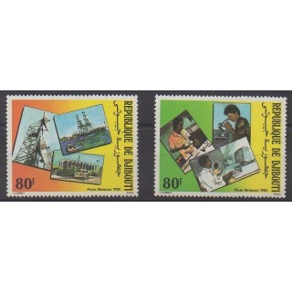 Acheter ces timbres de Djibouti de l'année 1985 (No PA217/PA218).