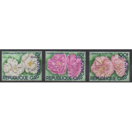 Gabon - 1982 - No 500/502 - Roses