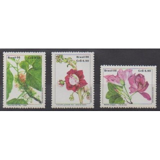Buy this set of stamps of Brazil of the year 1986 (Nb 1804/1806).