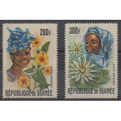Guinée - 1966 - No PA67/PA68 - Fleurs