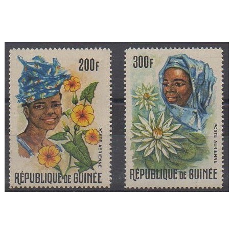 Guinée - 1966 - No PA67/PA68 - Fleurs