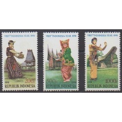 Indonesia - 1991 - Nb 1244/1246 - Tourism - Costumes - Uniforms - Fashion