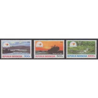 Buy this set of stamps of Indonesia of the year 1992 (Nb 1281/1283).