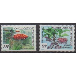 Nouvelle-Calédonie - Poste aérienne - 1981 - No PA210/PA211 - Fleurs