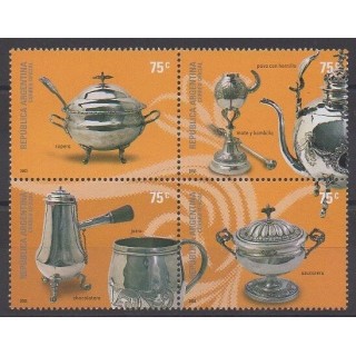 Acheter cette série de timbres d'Argentine de l'année 2003 (No 2387/2390).