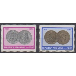 Argentine - 1981 - No 1270/1271 - Monnaies, billets ou médailles