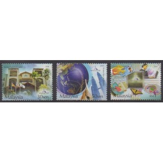 Acheter cette série de timbres de Malaisie de l'année 2004 (No 1039/1041).