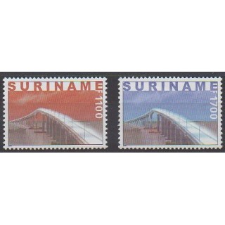 Acheter cette série de timbres de Surinam de l'année 2000 (No 1566/1567).