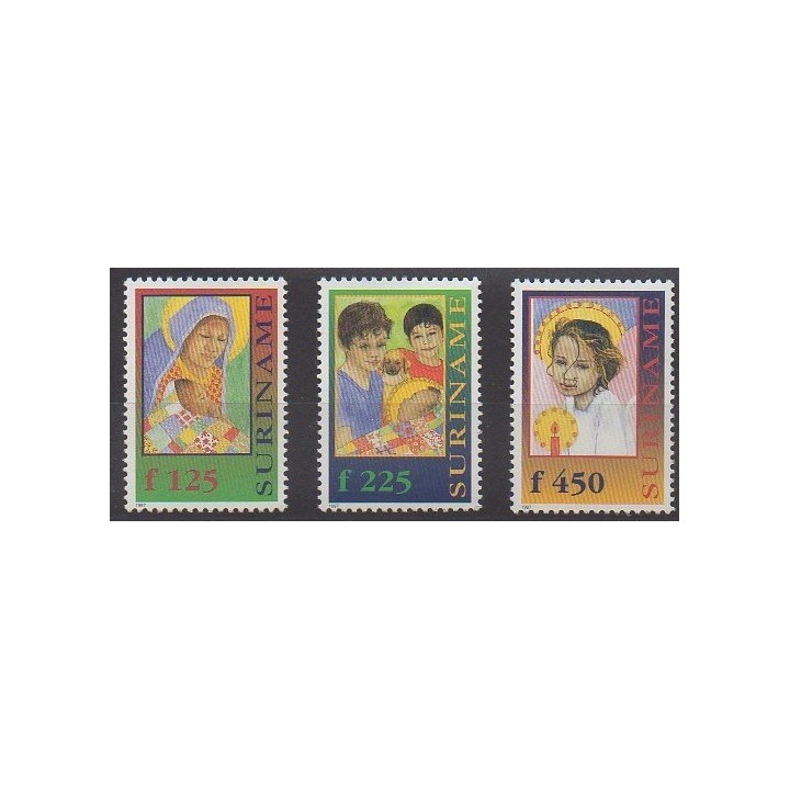 Acheter cette série de timbres de Surinam de l'année 1997 (No 1479/1481).