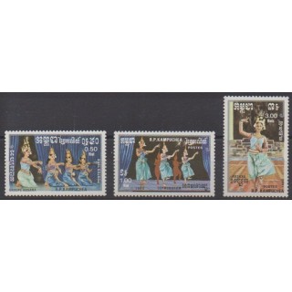 Acheter cette série de timbres du Cambodge de l'année 1985 (No 543/545).