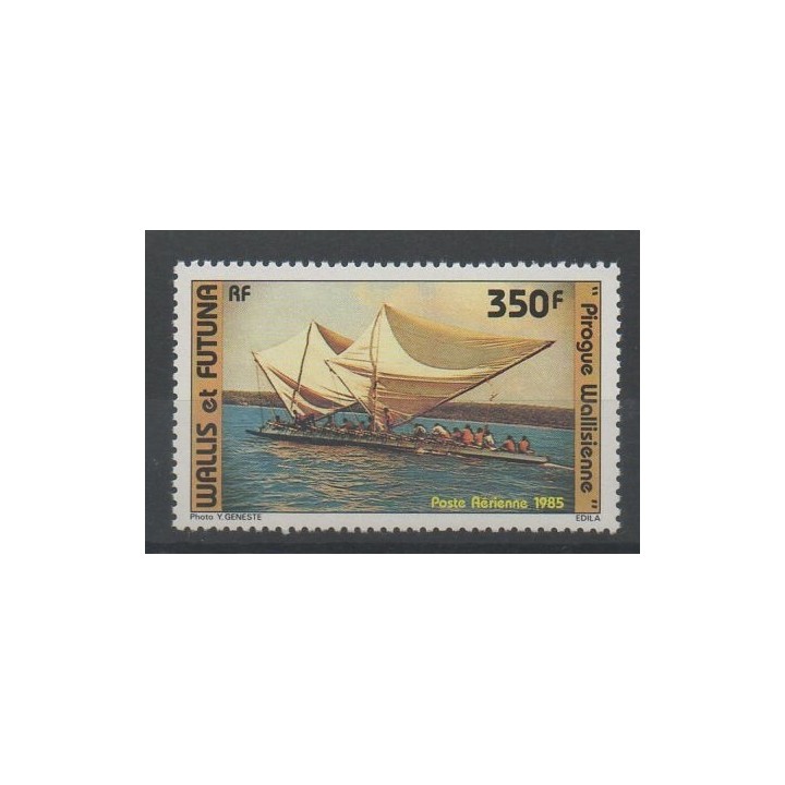 Timbres - Wallis et Futuna - Poste aérienne - 1985 - No PA 145 - bateaux