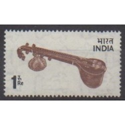 Inde - 1974 - No 404 - Musique