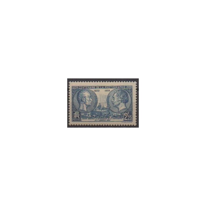 Buy this stamp of France of the year 1939 (Nb 427). - Mint hinged