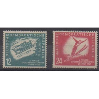 Acheter cette série de timbres d'Allemagne orientale (RDA) de l'année 1951 (No 32/33).