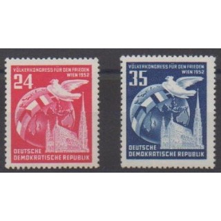 Acheter cette série de timbres d'Allemagne orientale (RDA) de l'année 1953 (No 76/77).