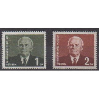 Buy this set of stamps of East Germany (GDR) of the year 1958 (Nb 342/343).