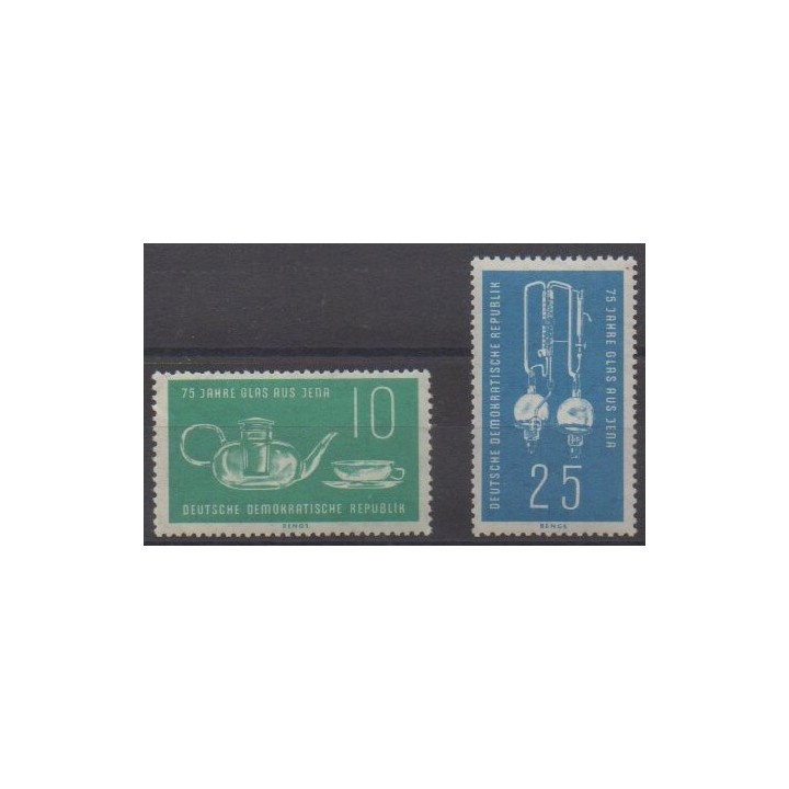 Acheter cette série de timbres d'Allemagne orientale (RDA) de l'année 1959 (No 427/428).