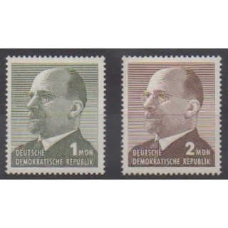 Acheter cette série de timbres d'Allemagne orientale (RDA) de l'année 1965 (No 786/787).