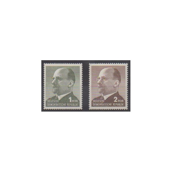 Acheter cette série de timbres d'Allemagne orientale (RDA) de l'année 1965 (No 786/787).