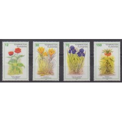 Tajikistan - 1998 - Nb 110/113 - Flowers