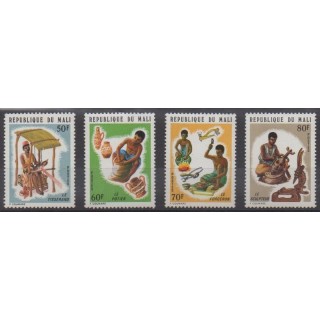 Acheter cette série de timbres du Mali de l'année 1974 (No 227/230).