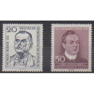 Acheter cette série de timbres d'Allemagne orientale (RDA) de l'année 1956 (No 259/260).