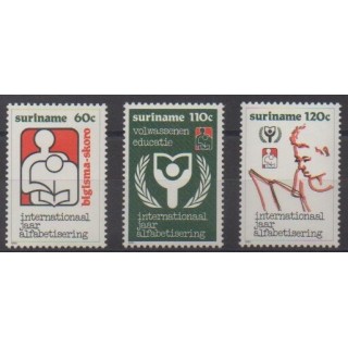 Acheter cette série de timbres de Surinam de l'année 1990 (No 1174/1176).