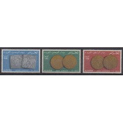 Algérie - 1977 - No 676/678 - Monnaies, billets ou médailles