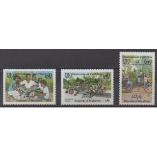 Buy this set of stamps of Maldives of the year 1985 (Nb 1025/1027).
