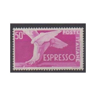 Acheter ce timbre d'Italie de l'année 1945 (No E31A).