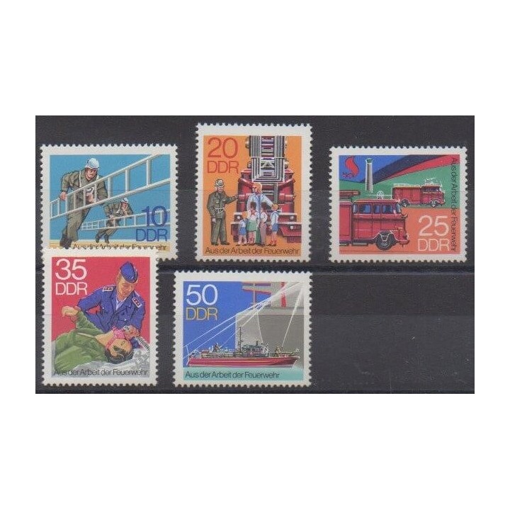 Buy this set of stamps of East Germany (GDR) of the year 1977 (Nb 1946/1950).