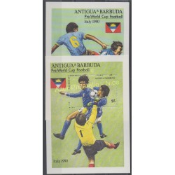 Timbres - Thème coupe du monde de football - Antigua et Barbuda - 1989 - No BF 158 - BF 159