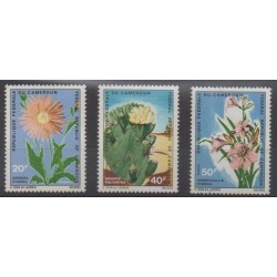 Cameroun - 1971 - No 496/498 - Fleurs